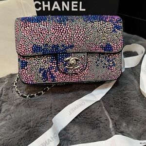 Brand new gorgeous, stunning bag must add to your collection